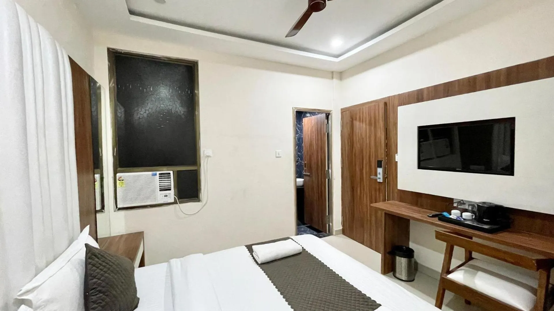Hotel Shree Radha Krishna Varanasi