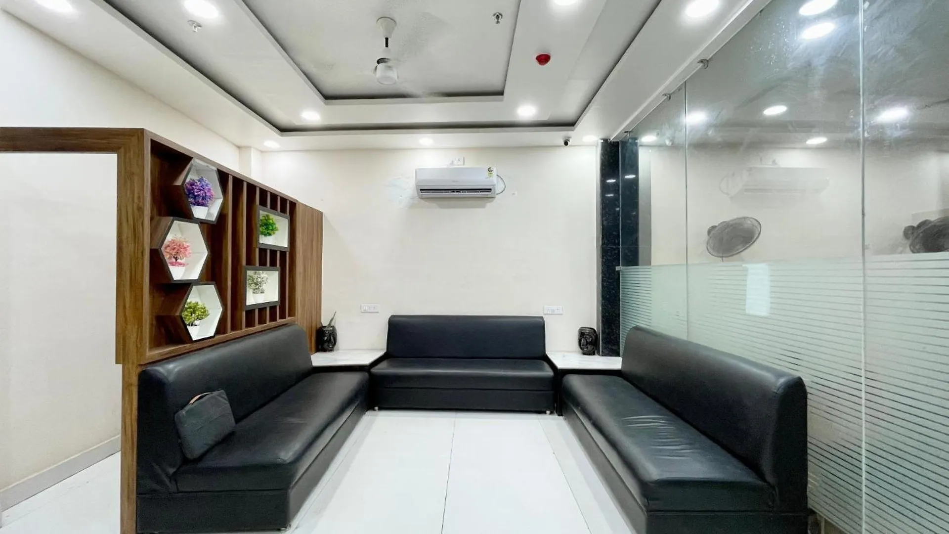 Hotel Shree Radha Krishna Varanasi