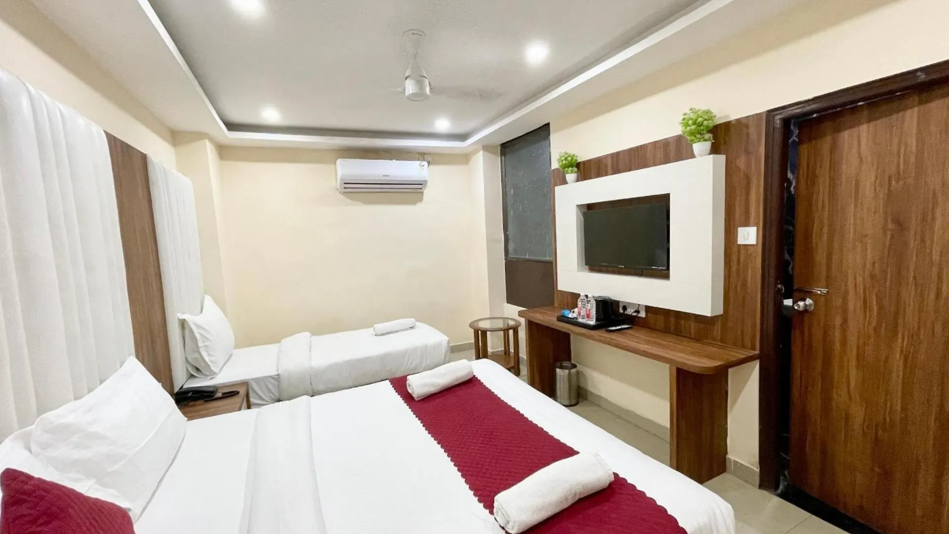 Hotel Shree Radha Krishna Varanasi 2*,