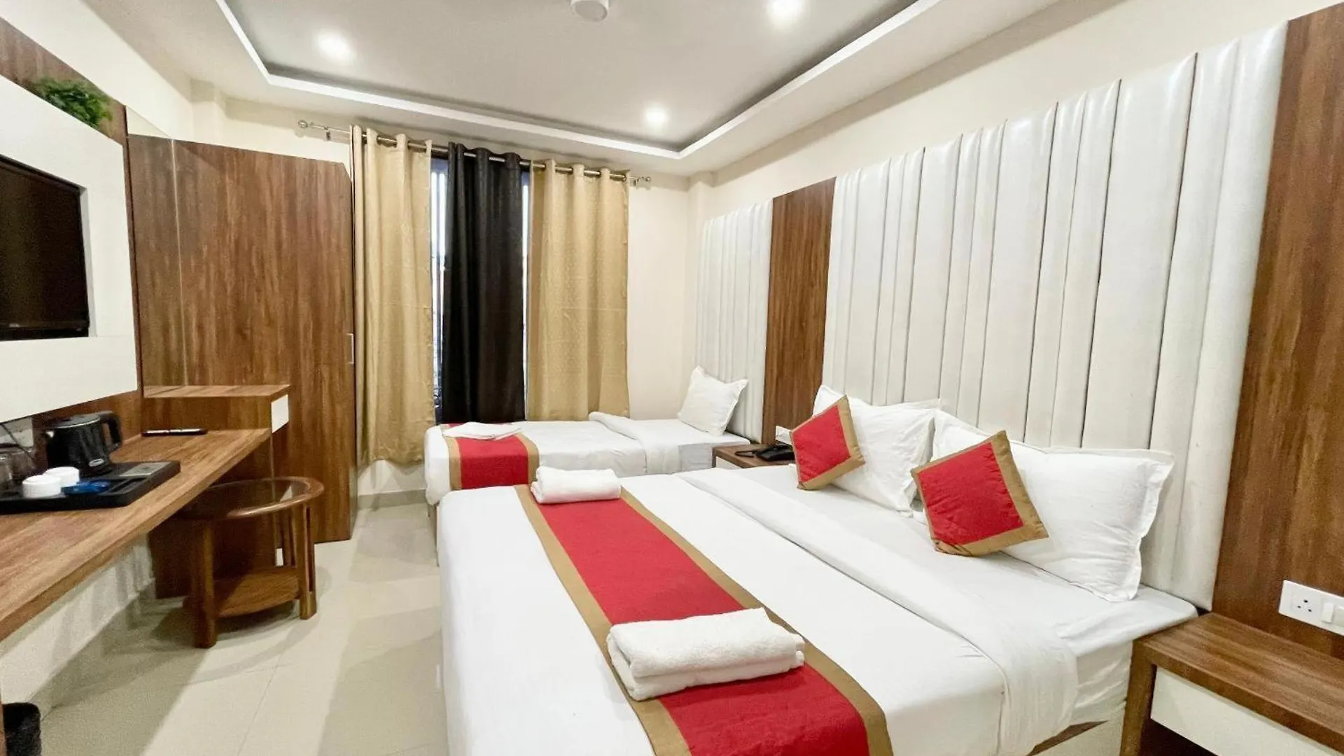 Hotel Shree Radha Krishna Варанаси