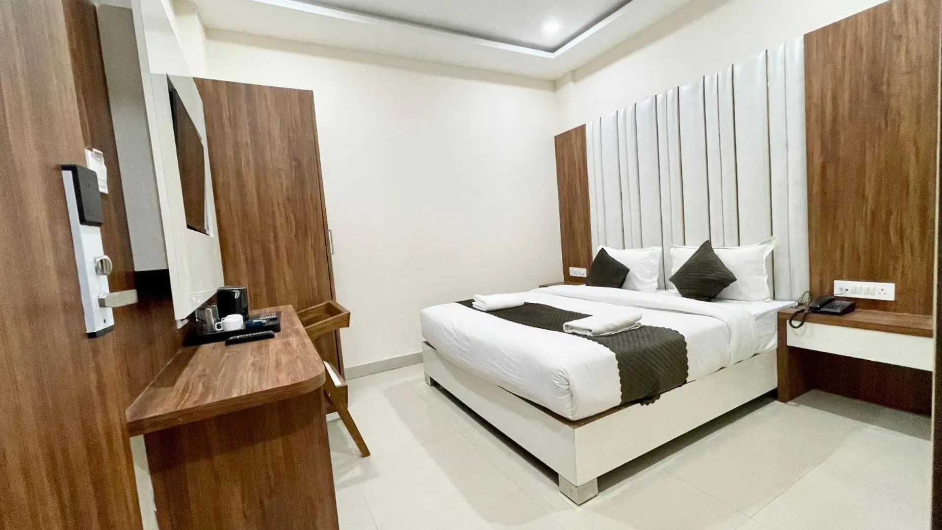 **  Hotel Shree Radha Krishna Варанаси Индия